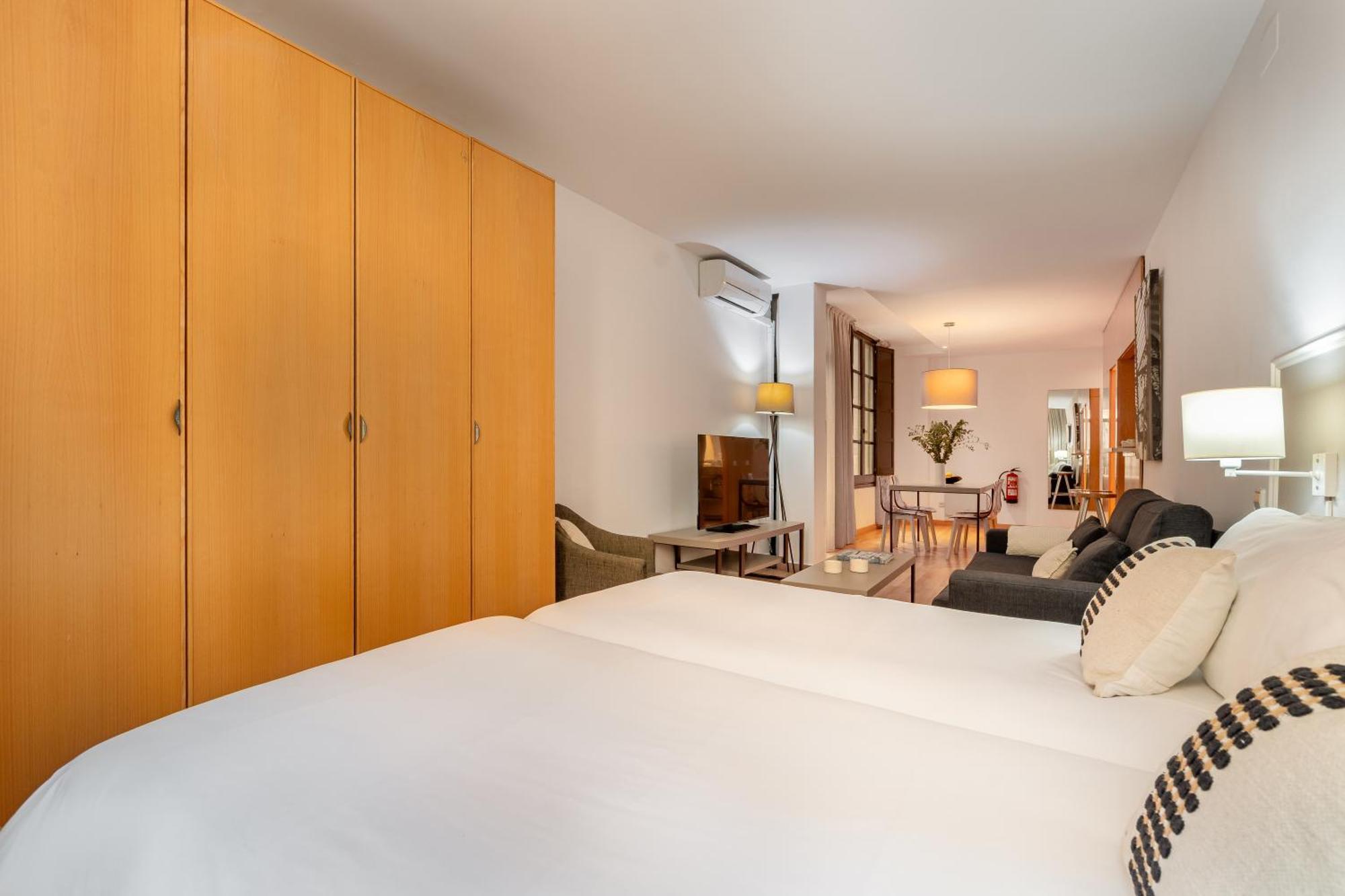 Aspasios Plaza Real Apartments Барселона Экстерьер фото