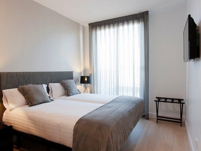 Aspasios Plaza Real Apartments Барселона Экстерьер фото